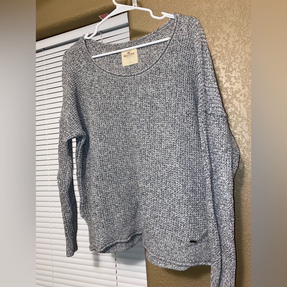 Hollister sweater shirt
